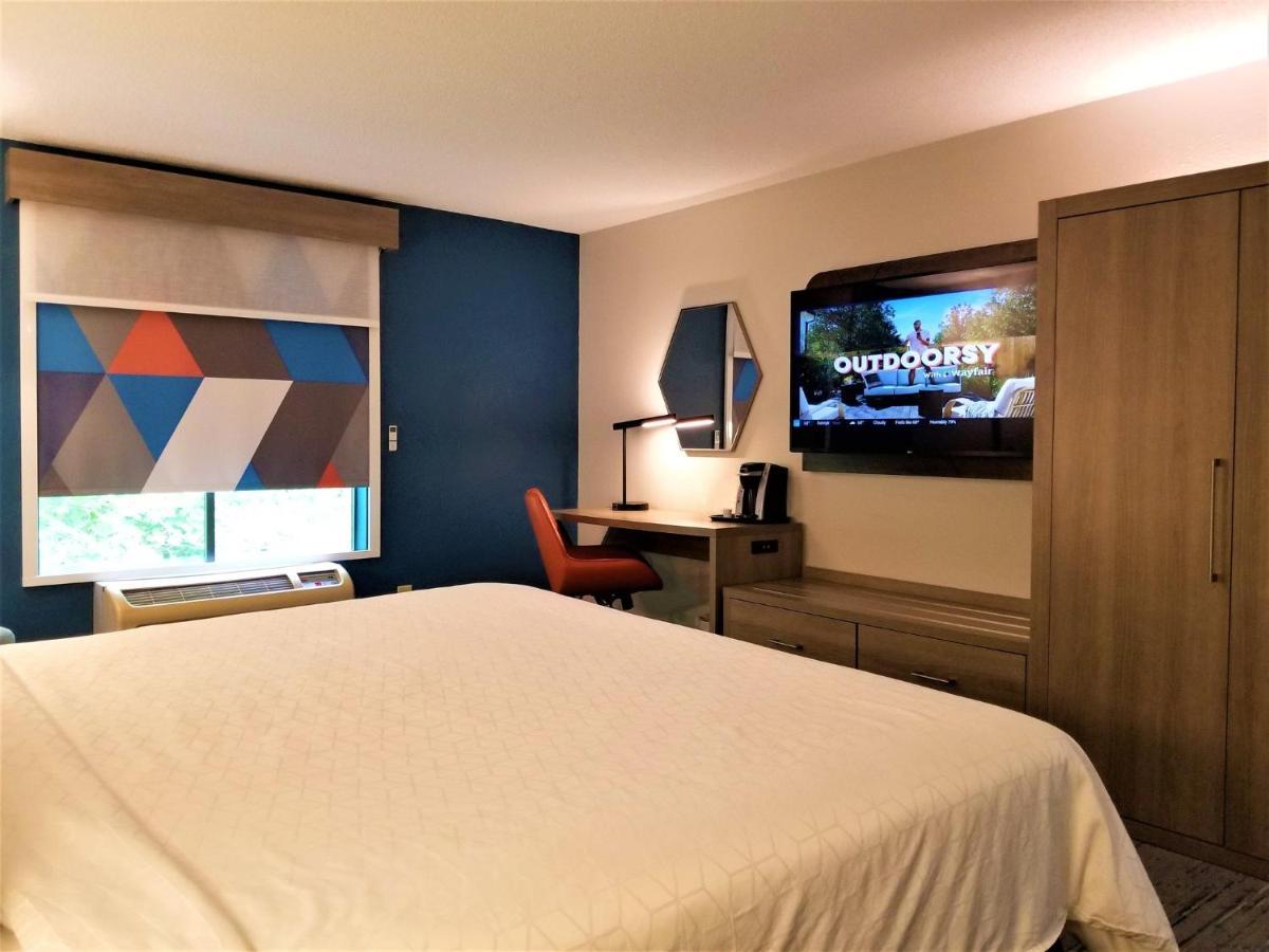 Holiday Inn Express Apex - Raleigh By Ihg Exterior photo