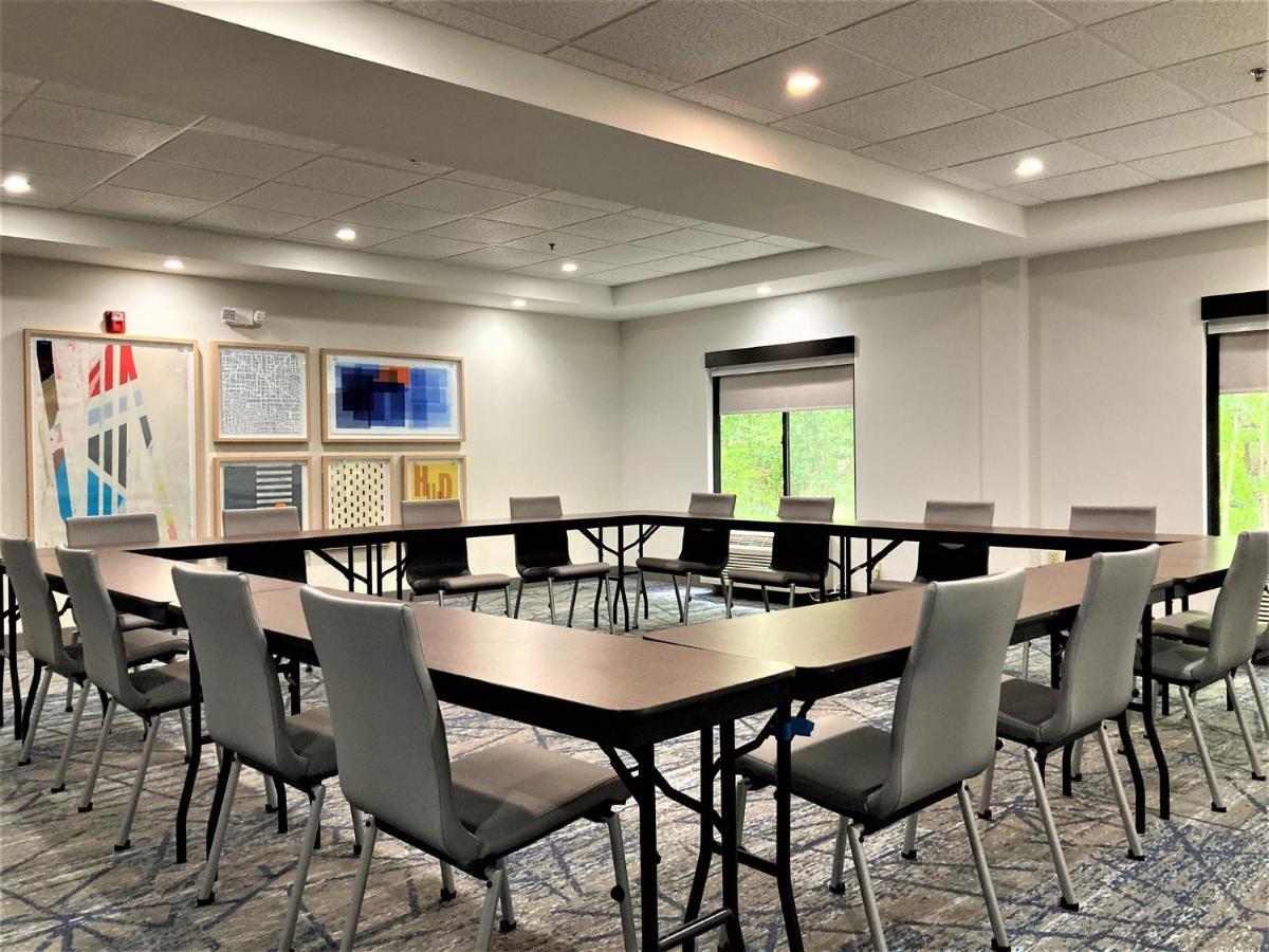 Holiday Inn Express Apex - Raleigh By Ihg Exterior photo