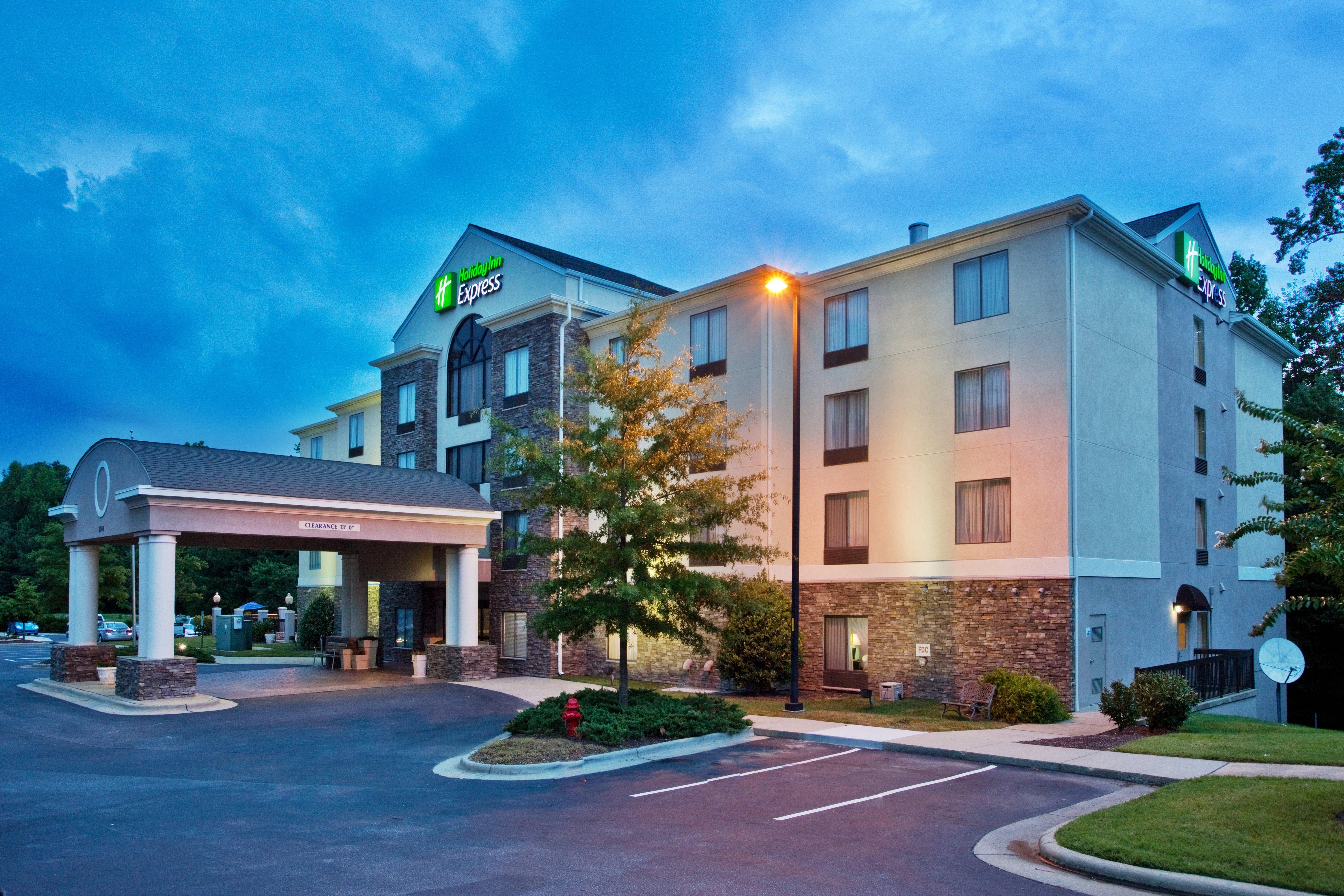 Holiday Inn Express Apex - Raleigh By Ihg Exterior photo