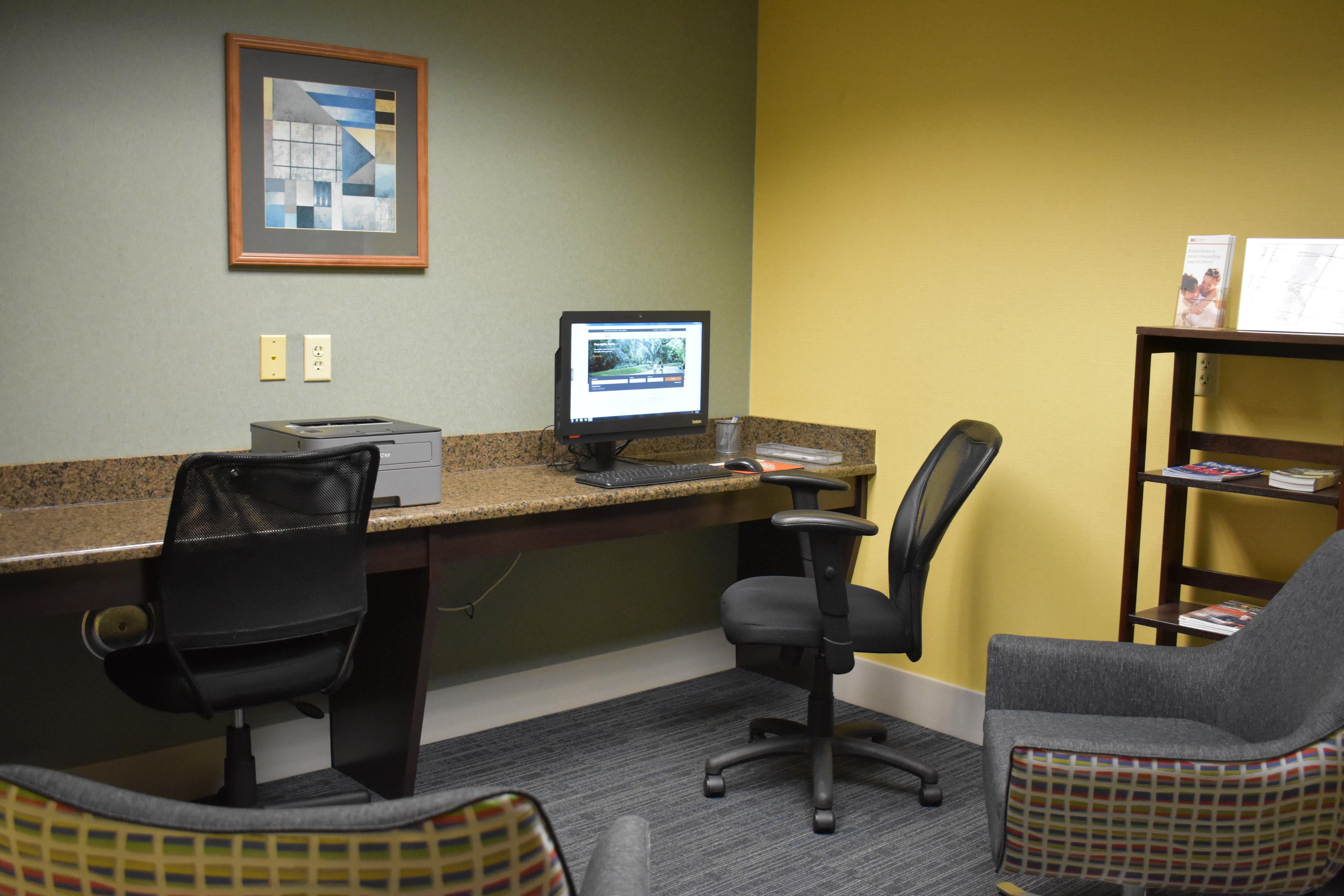 Holiday Inn Express Apex - Raleigh By Ihg Exterior photo