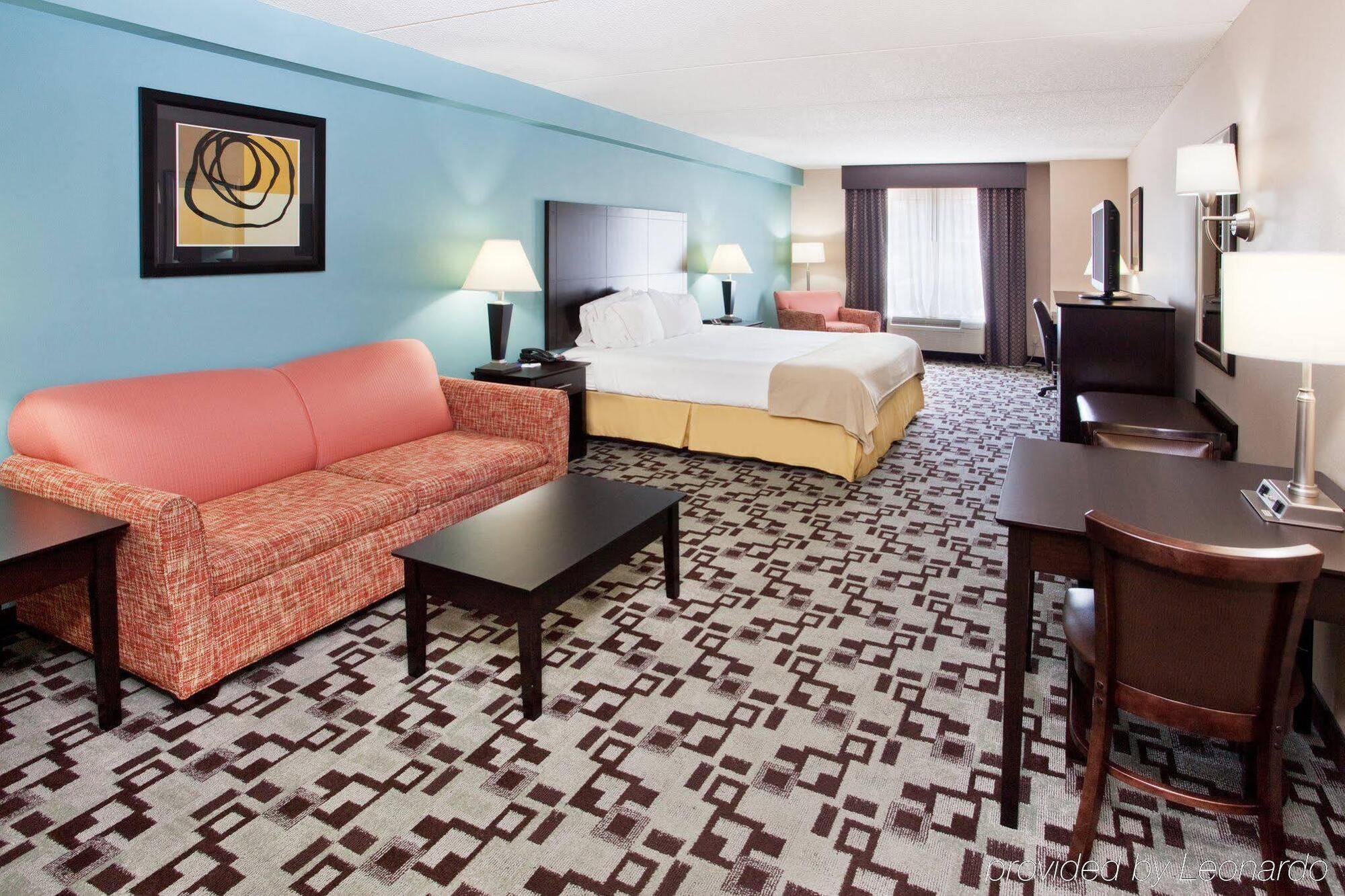 Holiday Inn Express Apex - Raleigh By Ihg Exterior photo