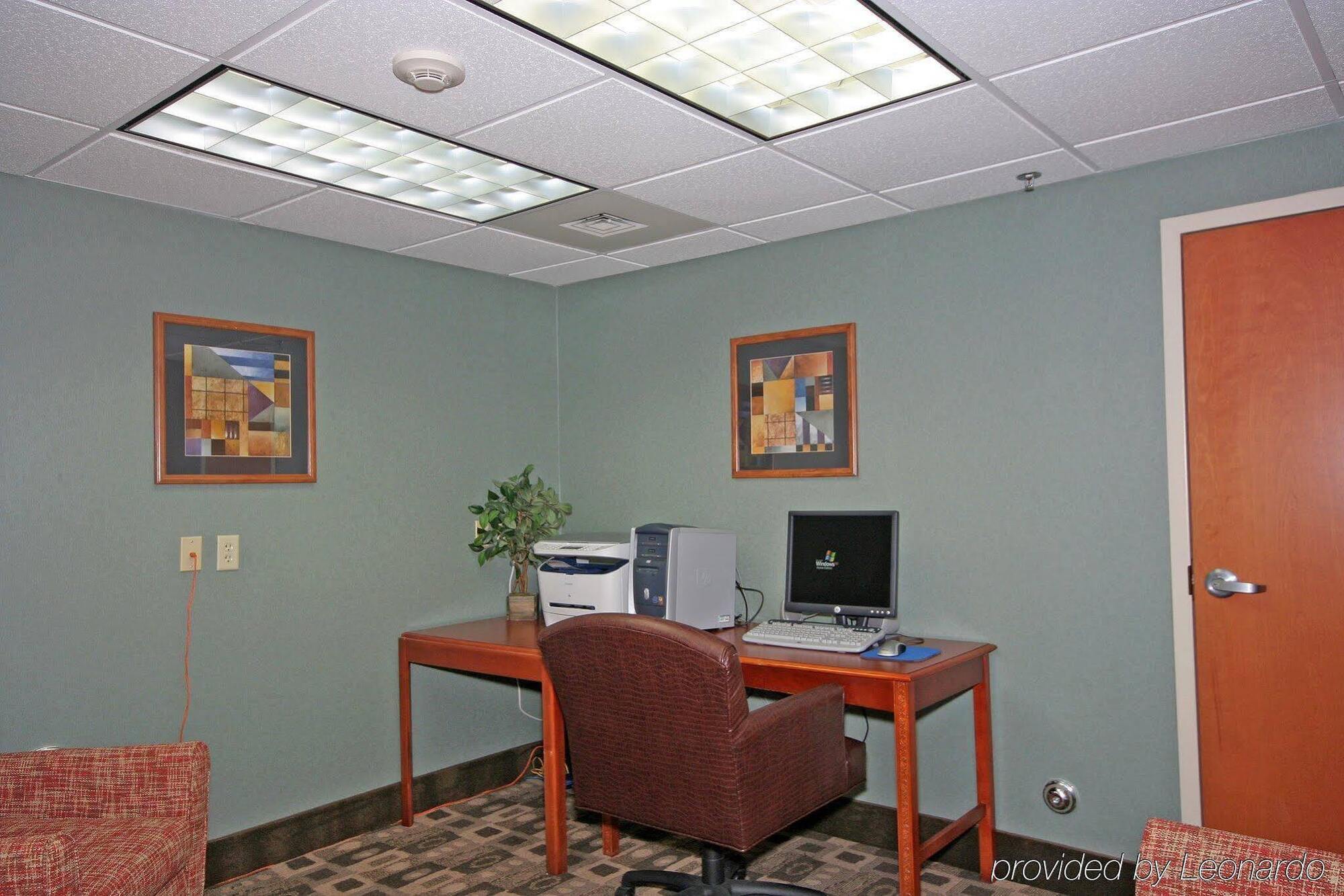 Holiday Inn Express Apex - Raleigh By Ihg Exterior photo